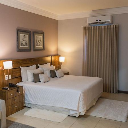 JR Hotel Marília Buitenkant foto