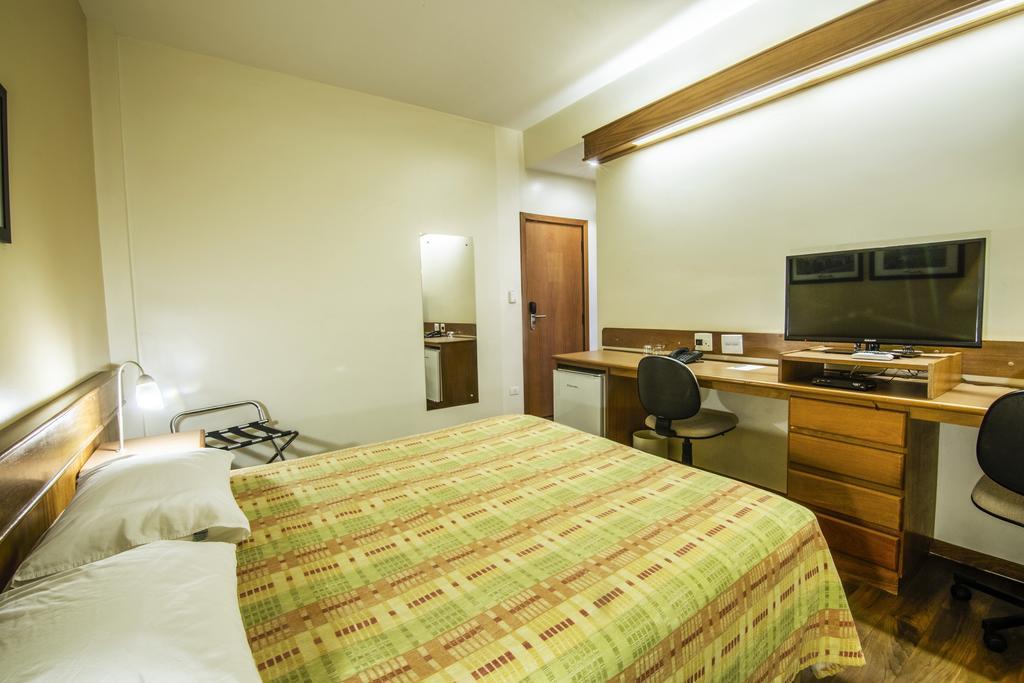 JR Hotel Marília Buitenkant foto