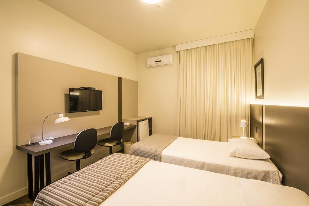 JR Hotel Marília Buitenkant foto