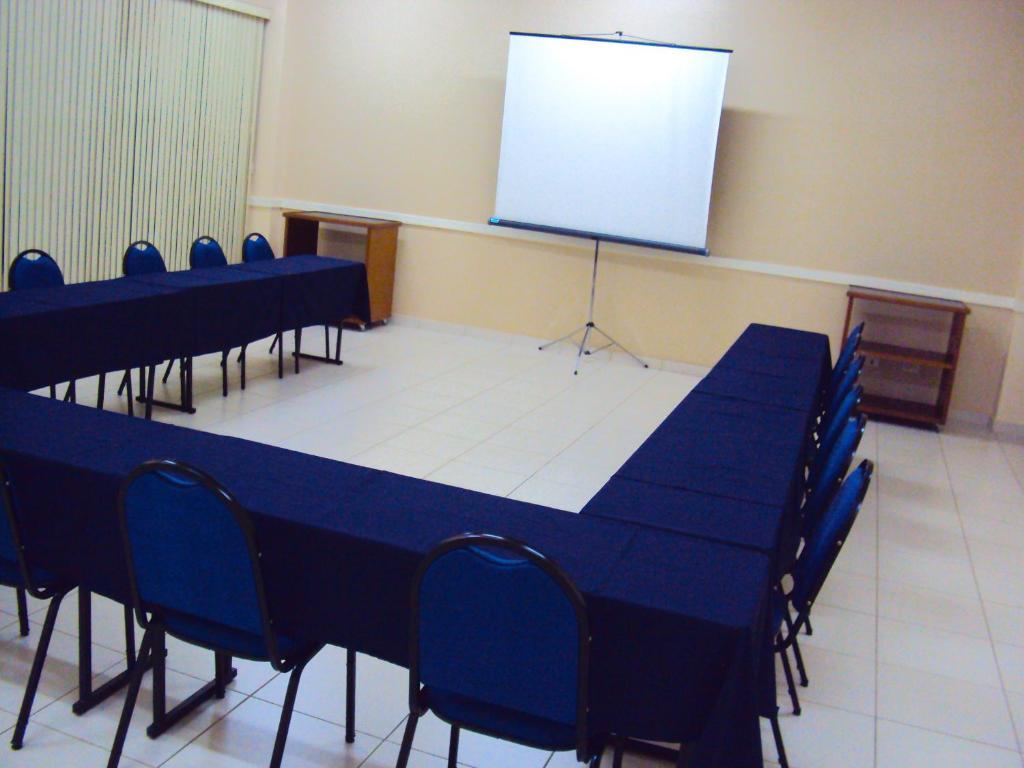 JR Hotel Marília Buitenkant foto