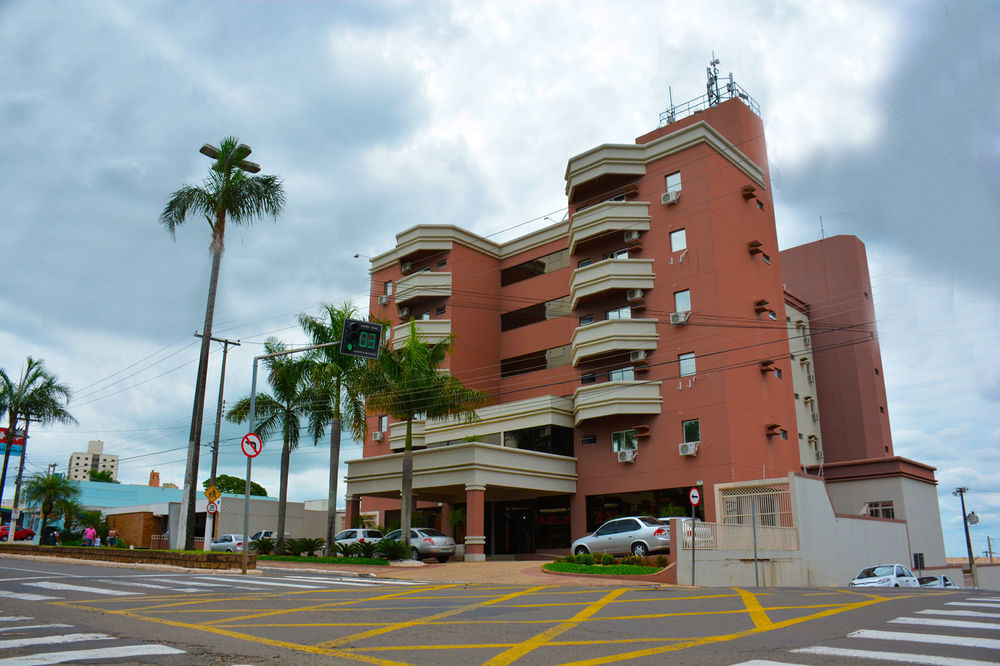 JR Hotel Marília Buitenkant foto