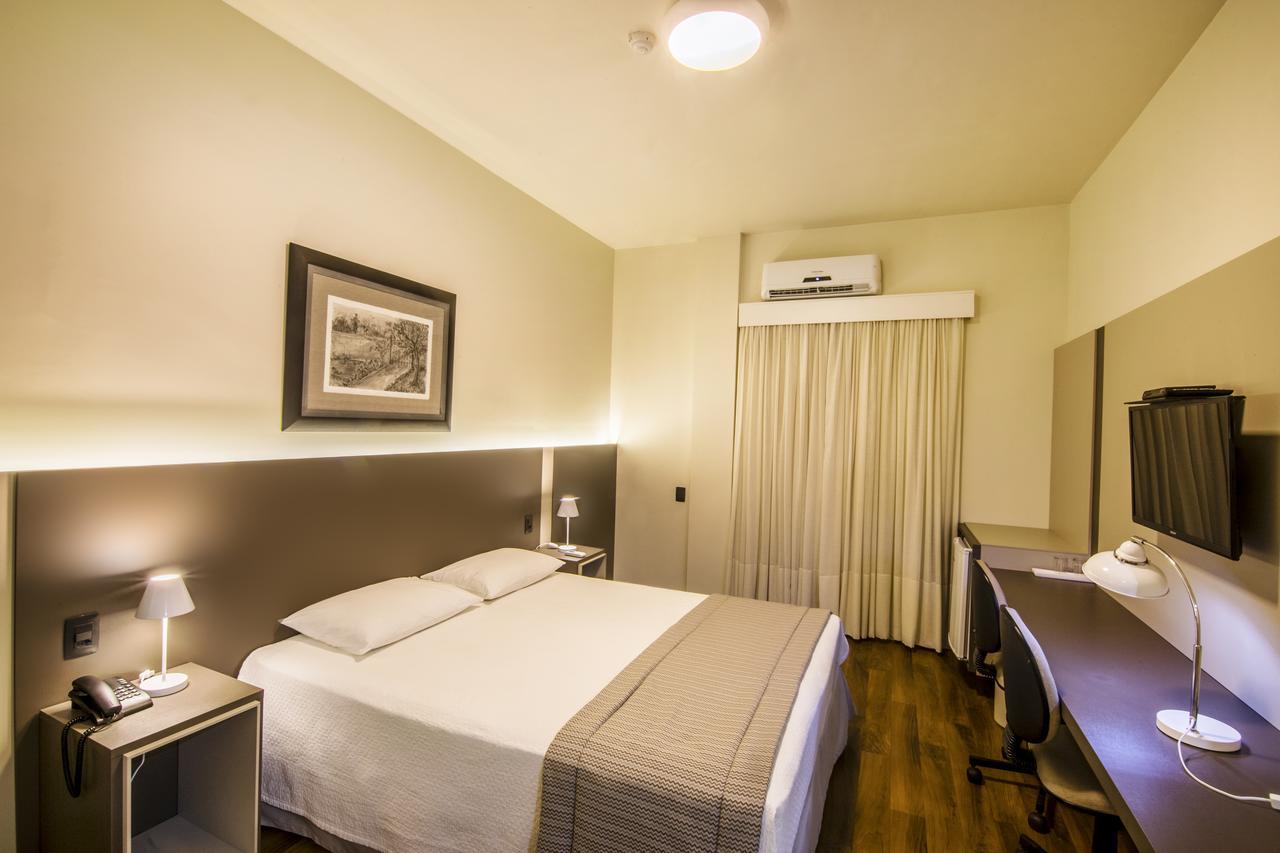 JR Hotel Marília Buitenkant foto